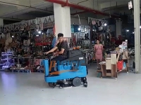 MÁY LAU SÀN SIÊU THỊ - TRUNG TÂM THƯƠNG MẠI