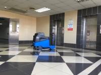 SỬ DỤNG MÁY CHÀ SÀN LIÊN HỢP CHO SIÊU THỊ - TRUNG TÂM THƯƠNG MẠI