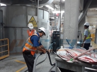 MÁY HÚT BỤI CÔNG NGHIỆP XỬ LÝ Ô NHIỄM BỤI XIMĂNG
