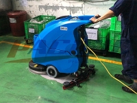CÁCH VỆ SINH SÀN NHÀ XƯỞNG BẰNG MÁY LAU SÀN CÔNG NGHIỆP